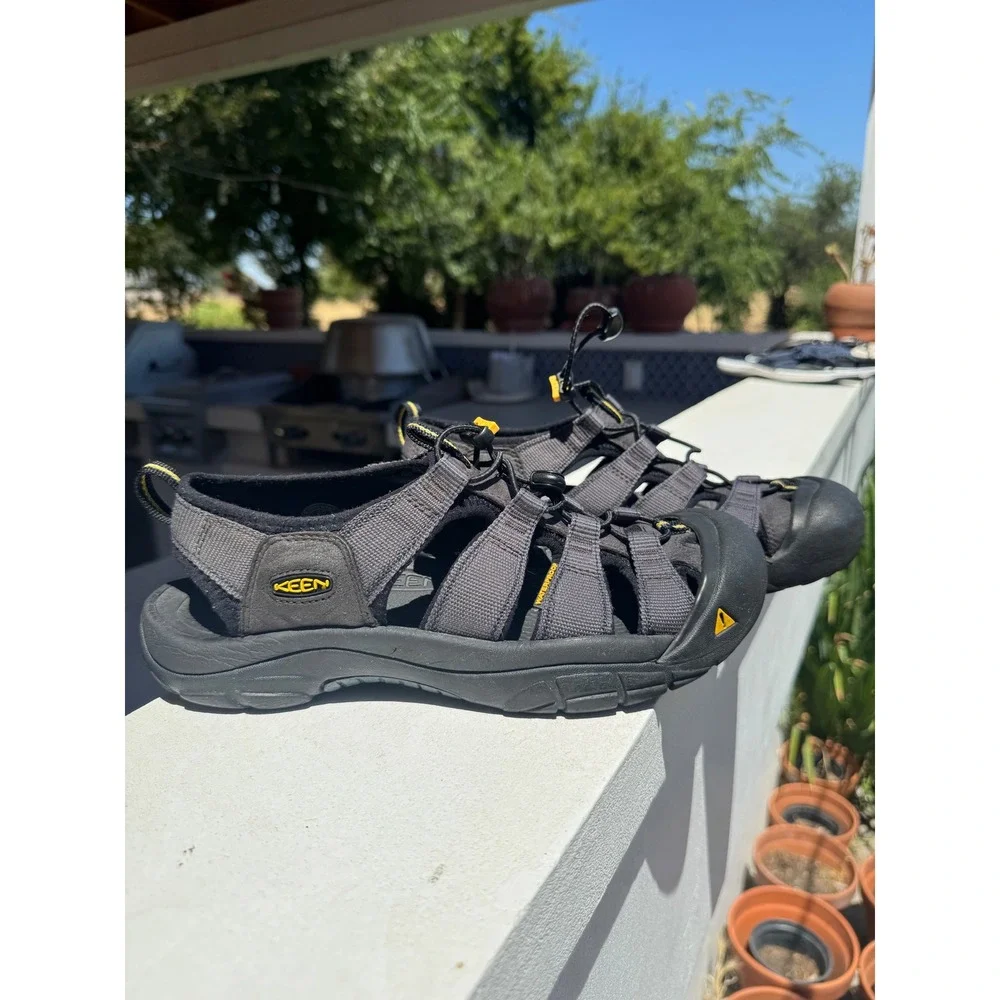 Keen Newport H2 Mens Waterproof Hiking Sandals Charcoal Gray Black Yellow